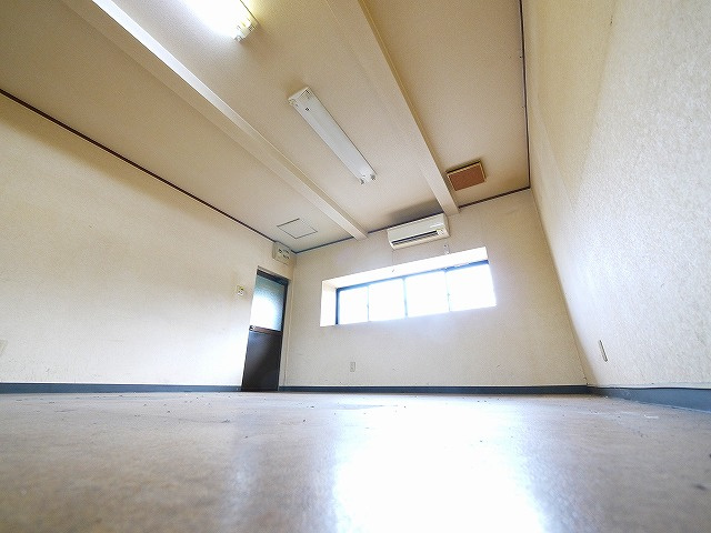 第1タカハシビルの内装