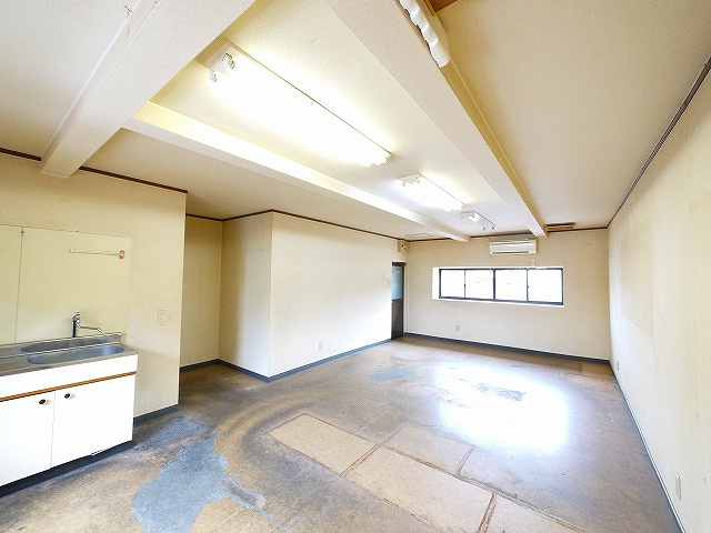 第1タカハシビルの内装