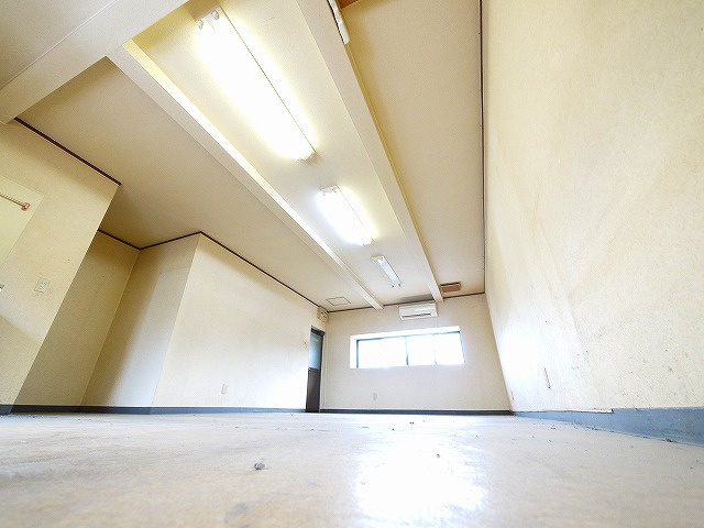 第1タカハシビルの内装