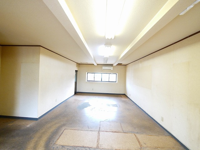 第1タカハシビルの内装