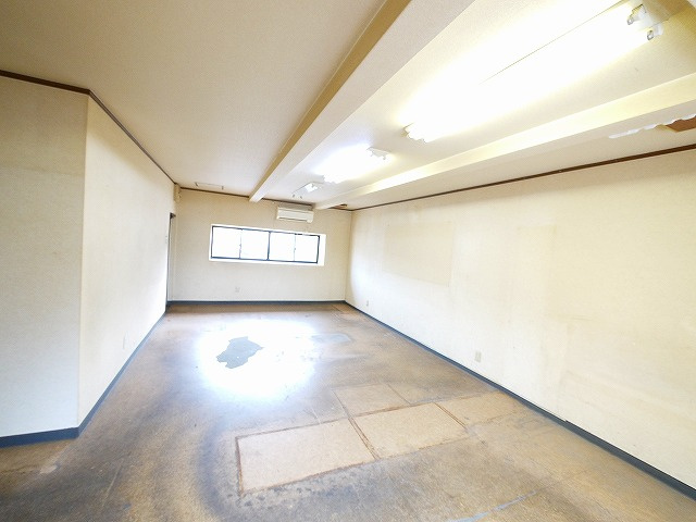 第1タカハシビルの内装