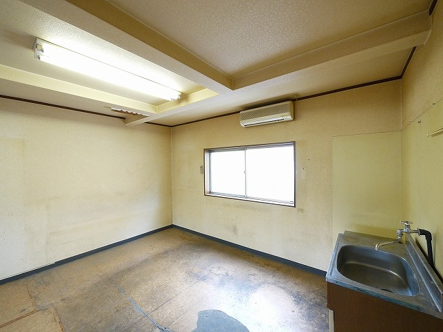 第1タカハシビルの内装