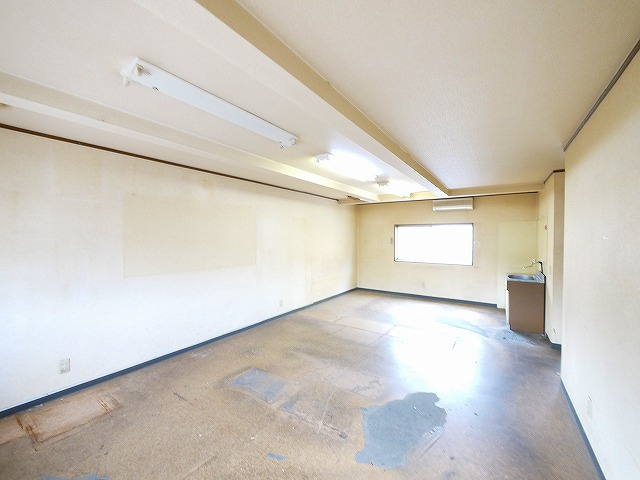 第1タカハシビルの内装