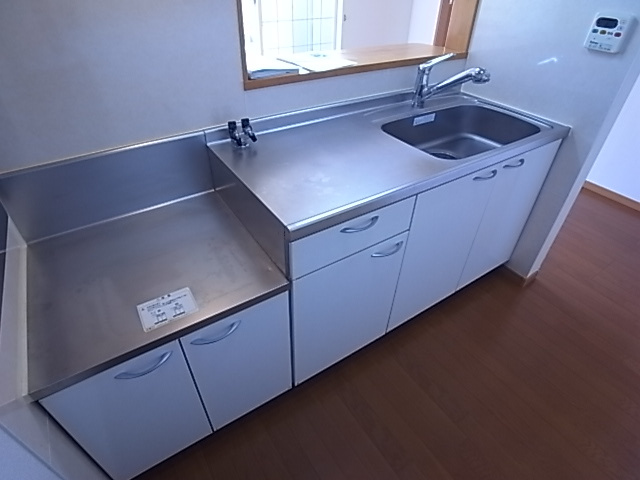 シャトーシモハタ２のキッチン