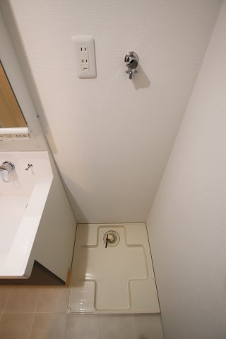 【設備】 | レジデンスサカタ | 室内洗濯機置場