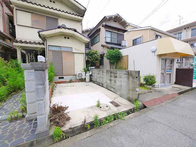 大森町戸建ての駐車場|駐車場1台付きです。