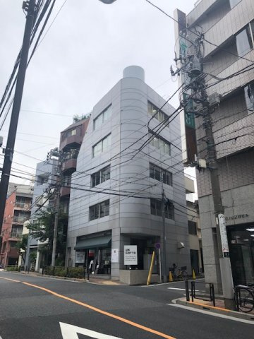 高柳ビルの外観