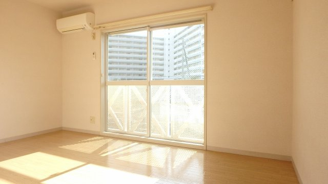 カルムリー春日野の居間・リビング