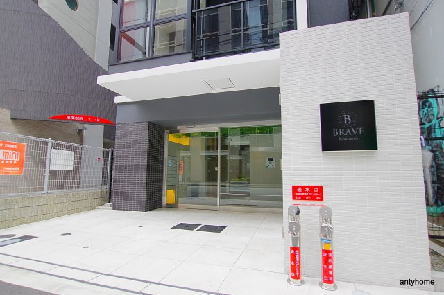 BRAVE北浜　仲介手数料無料のエントランス