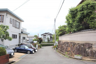 【前面道路含む現地写真】