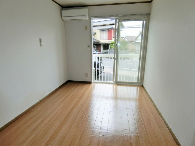 メゾン・ド・エスプリの居間・リビング