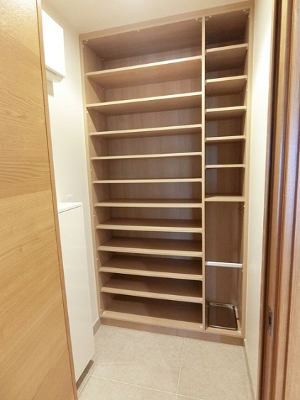 千代田区三番町の賃貸マンションのその他|シューズインクローゼット