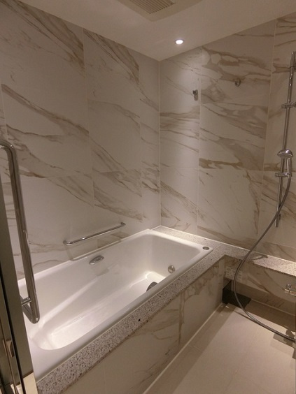 千代田区三番町の賃貸マンションの浴室