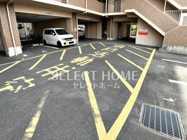 【駐車場】 | ＰＲＯＵＤＩＡ岡崎 | 駐車場完備です