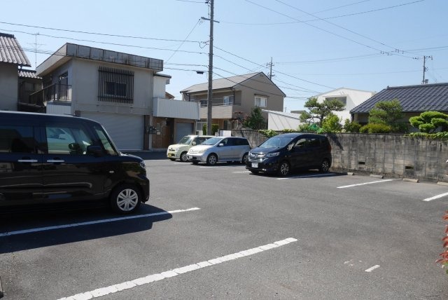北町戸建の駐車場