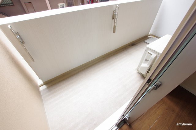 レジデンス富貴屋　仲介手数料無料のバルコニー