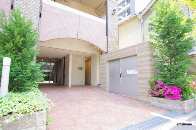 レジデンス富貴屋　仲介手数料無料のエントランス