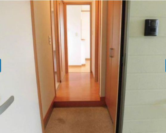 プロムナードの玄関