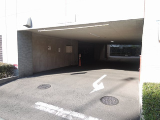 【駐車場】 | 駐車場入り口