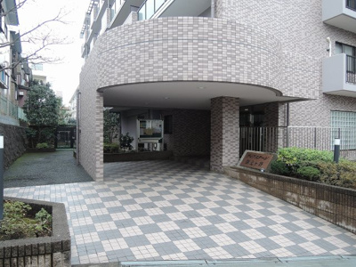 【エントランス】 | ディアステージ保土ヶ谷 | JR横須賀線・湘南新宿ライン「保土ヶ谷」駅徒歩25分
又はバス13分「瀬戸ヶ谷小学校」停歩2分。