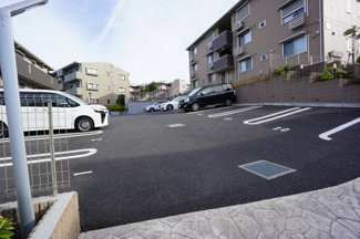 【駐車場】
