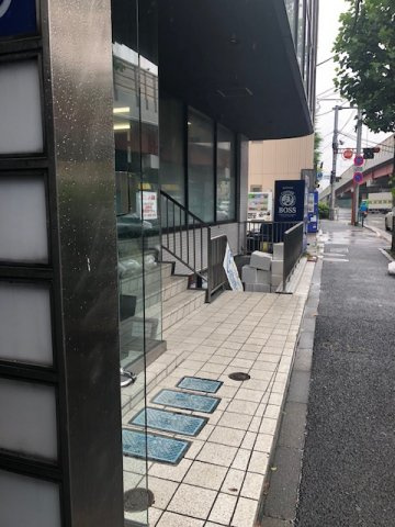 第三日東ビルのエントランス