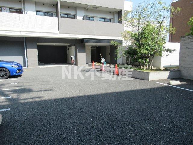 【駐車場】 | アンギン　ルマ（河内小阪賃貸） | 駐車場があるので、車を買う予定の方も安心です