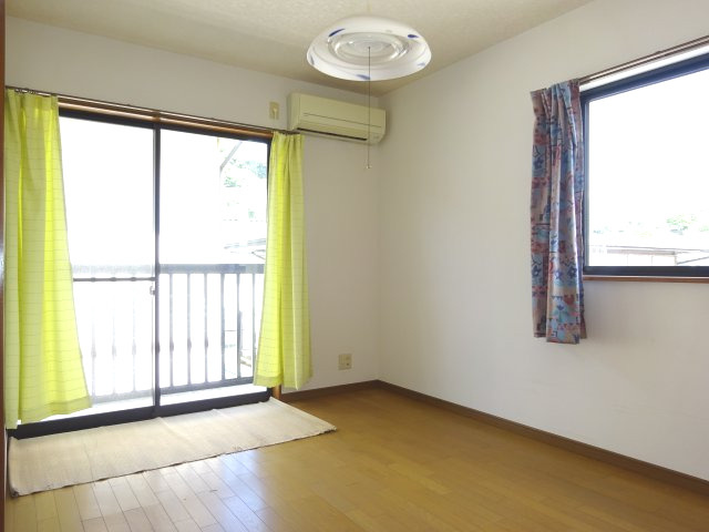 青木荘の洋室