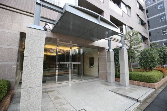 ビラカーサ四谷四丁目のエントランス|ビラカーサ四谷四丁目