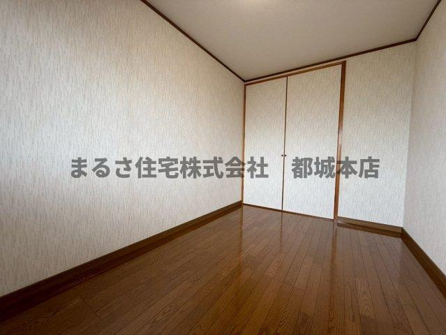 ピアコート旭の洋室