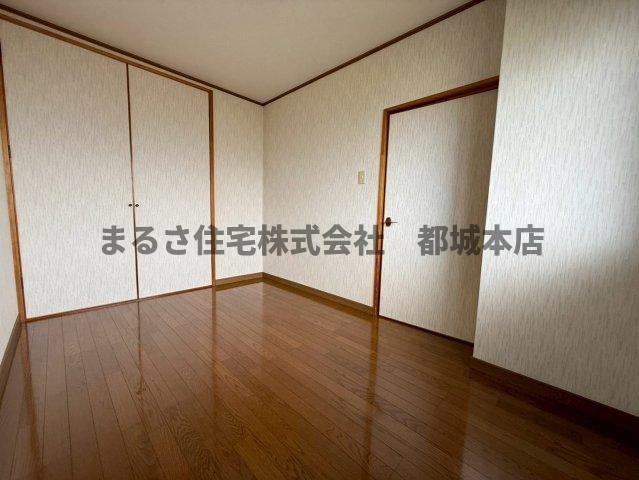 ピアコート旭の洋室