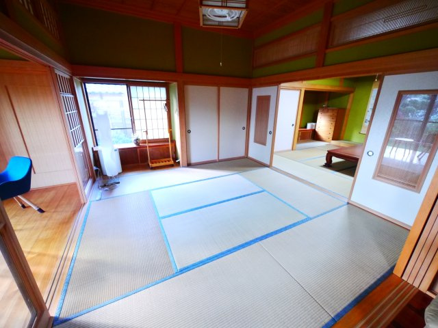 成田市竜台　和風中古邸宅の和室|平成15年5月築 敷地約291坪 建物110坪 注文住宅 庭約150坪 ガレージ車庫2台 閑静な立地