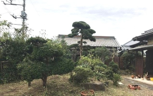 成田市竜台　和風中古邸宅の庭|平成15年5月築 敷地約291坪 建物110坪 注文住宅 庭約150坪 ガレージ車庫2台 閑静な立地