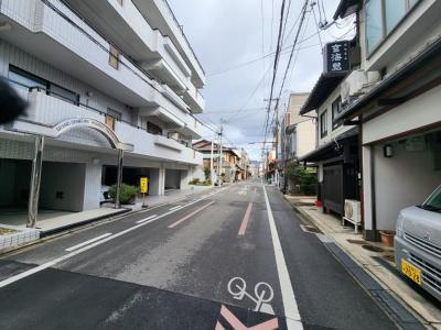 モンテェヴィラッジォの周辺|前面道路