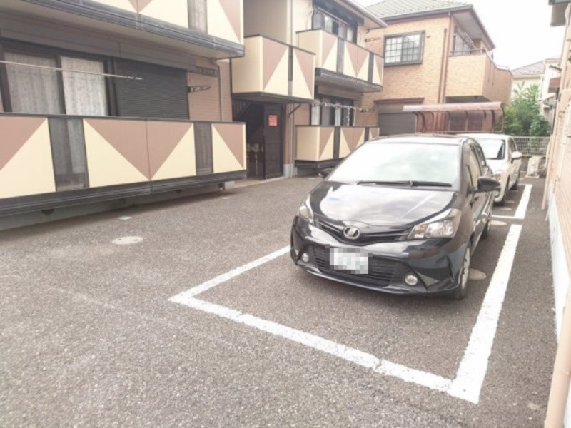 ロビンソシアBの駐車場