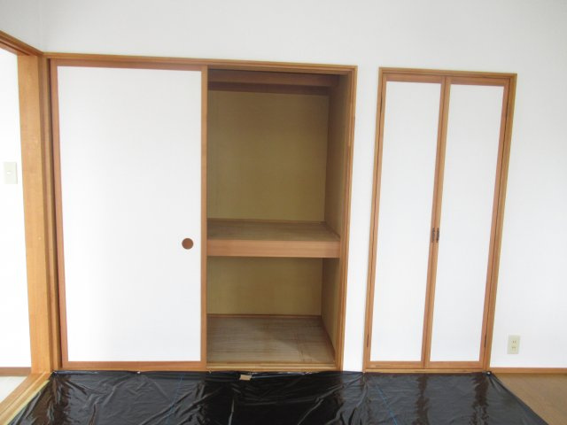 フロントヘルメスの収納