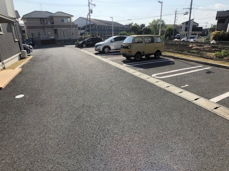 熊本市東区長嶺東５丁目のアパートの駐車場