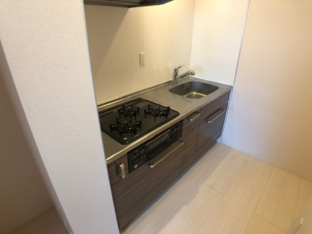 熊本市東区長嶺東５丁目のアパートのキッチン