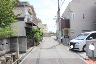【前面道路含む現地写真】