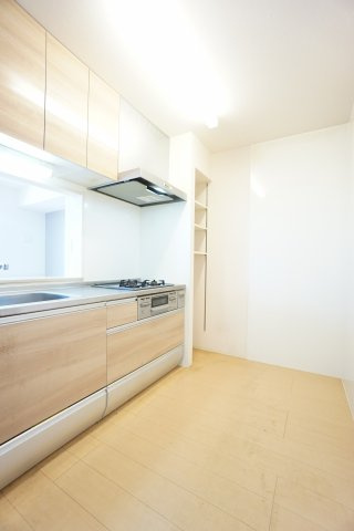 【キッチン】 | メゾン ブリーゼ | ※クリーニング前のお部屋です