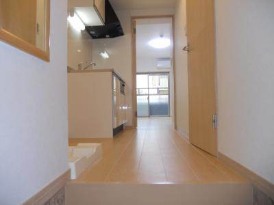 フラッティ壬生坊城の展望|玄関から