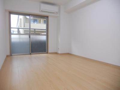 フラッティ壬生坊城の居間・リビング|洋室