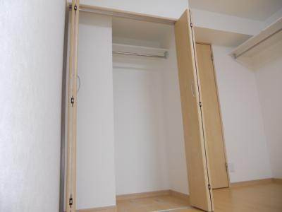 フラッティ壬生坊城の収納|クローゼット