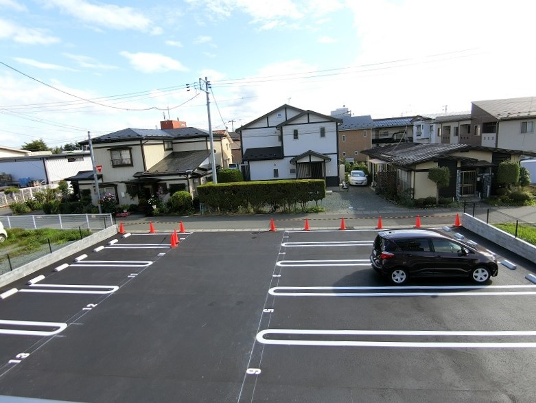 カサ・セレッソの駐車場