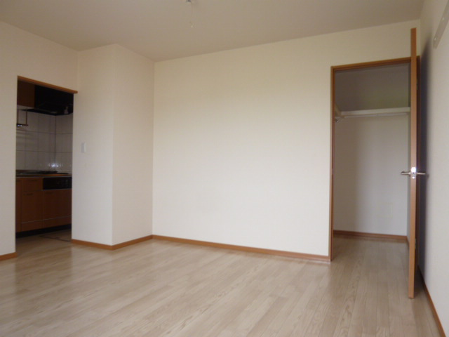 メゾン・カトレア弐番館の寝室