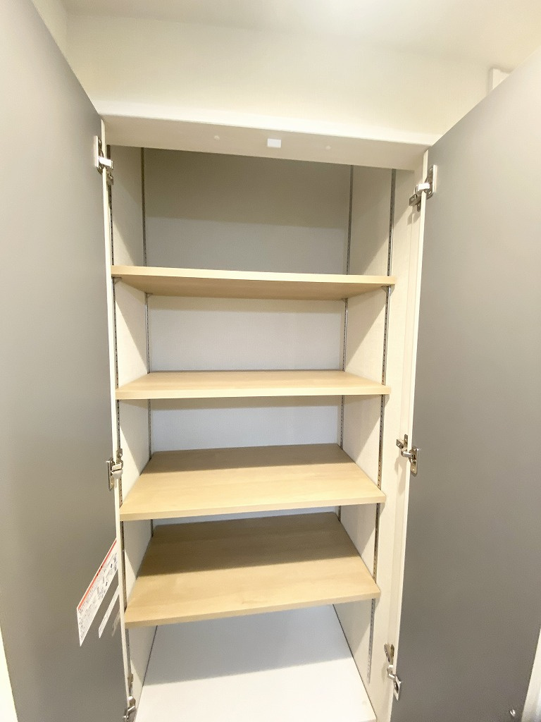 ファミリータウン東陽　E棟　7階　リ　ノベーション済の収納