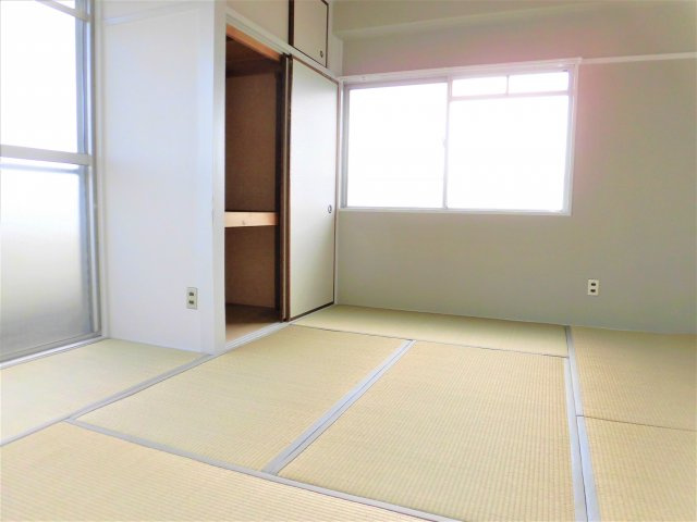 森産ビルの和室
