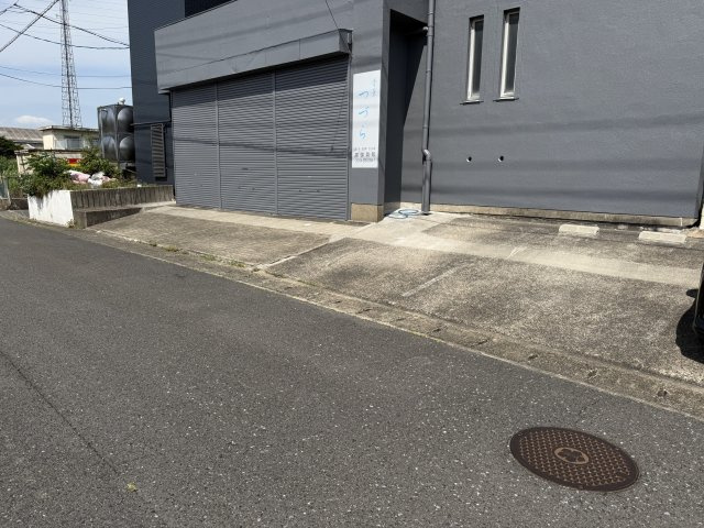 森産ビルの駐車場
