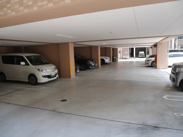 【駐車場】 | 平尾さらさ | 平尾さらさの駐車場