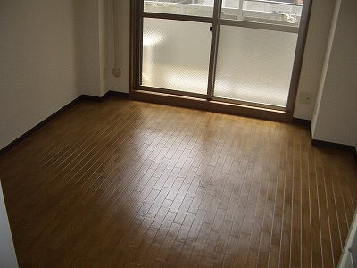 クイーンズマンション元町の洋室